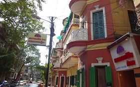 Monovilla Inn